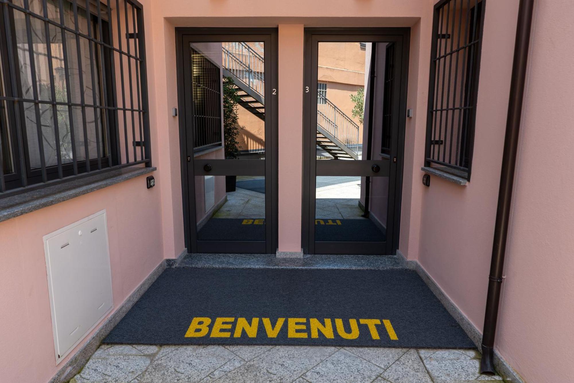 Апартаменты La Casa Sul Naviglio Di Debora Милан Экстерьер фото